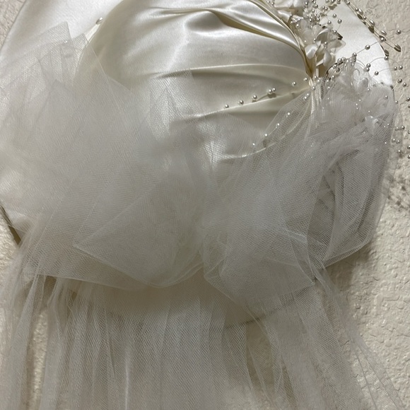 Vintage Wedding Hat And Veil With Beads. Very Beautiful And Classic. - Picture 7 of 9